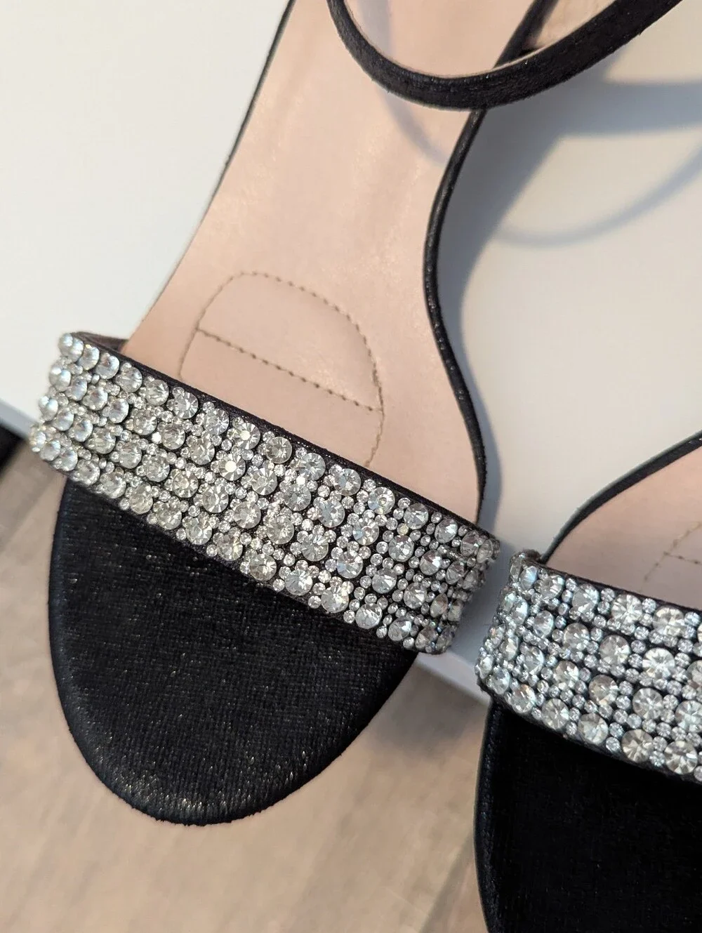 DB Studio Women's Black Silver Crystal Rhinestone Block Heels Sandals Size 9